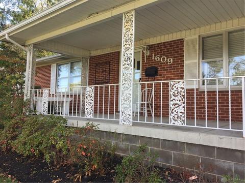 1609 Shadeland Dr, Springfield, OH 45503 photo 3