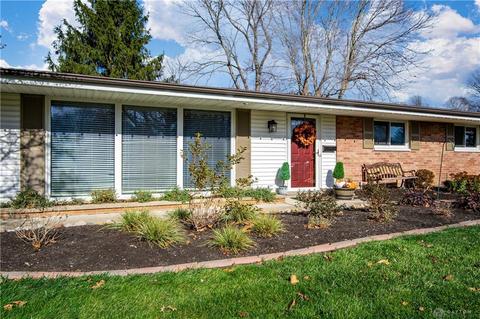4014 Eckworth Dr, Bellbrook, OH 45305 photo 2