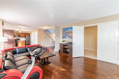 423 Stanton Dr, Springboro, OH 45066 photo 5