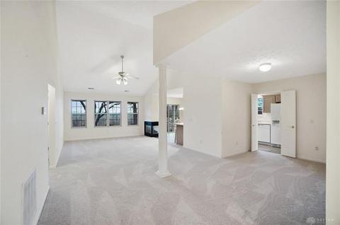 20 Kitty Hawk Dr, Springboro, OH 45066 photo 2
