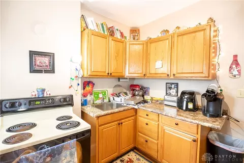 402 S Douglas Ave, Springfield, OH 45505 photo 26