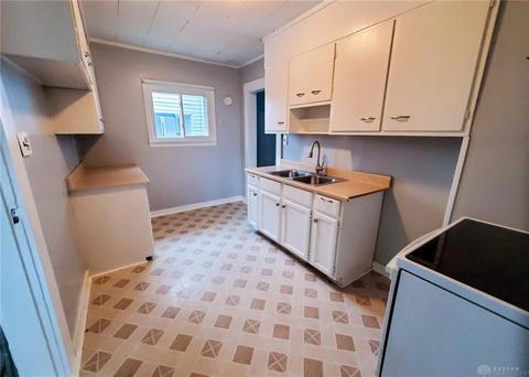 604 E Cecil St, Springfield, OH 45503 photo 7