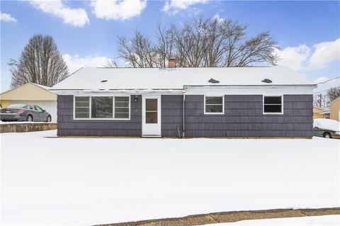 140 E Doris Dr, Fairborn, OH 45324 photo 2