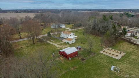 2734 Hustead Rd, Springfield, OH 45502 photo 2