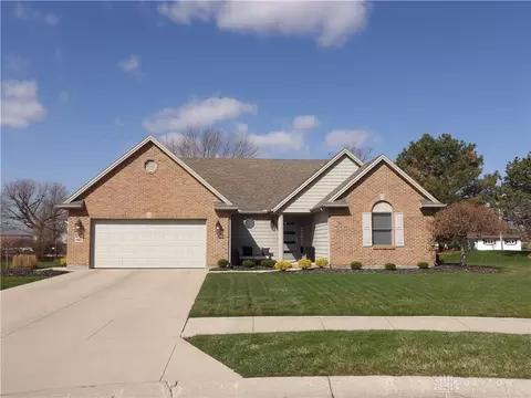 1807 Samples Ct, Celina, OH 45822 photo 1