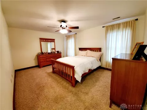 5825 Willow Chase Cir, Springfield, OH 45502 photo 32