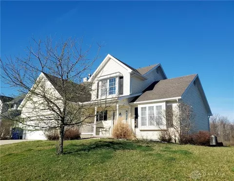 5825 Willow Chase Cir, Springfield, OH 45502 photo 2