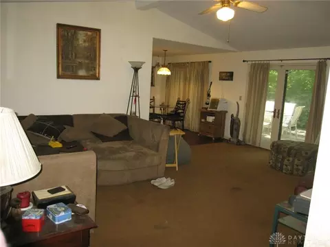 8951 Deep Forest Ln, Dayton, OH 45458 photo 7