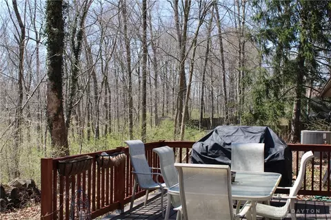 8951 Deep Forest Ln, Dayton, OH 45458 photo 33