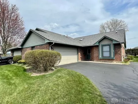 3130 Lakeview Ct, Springfield, OH 45503 photo 1
