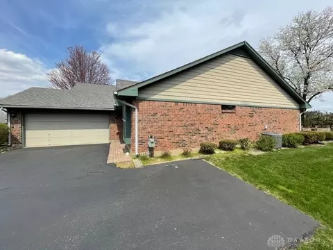 3130 Lakeview Ct, Springfield, OH 45503 photo 2