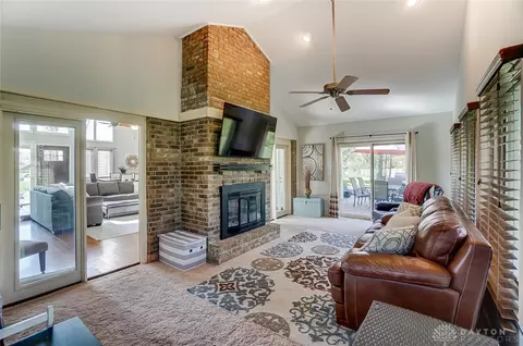 556 Highpoint Dr, Springboro, OH 45066 photo 13