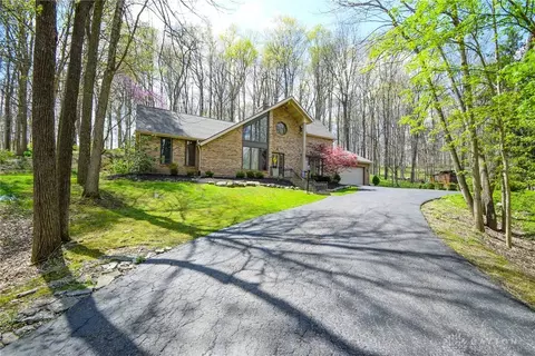 477 Aberfelda Dr, Springfield, OH 45504 photo 5