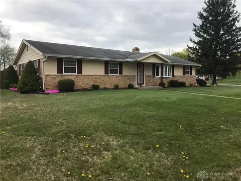 1833 Perkins Dr, Springfield, OH 45505 photo 1