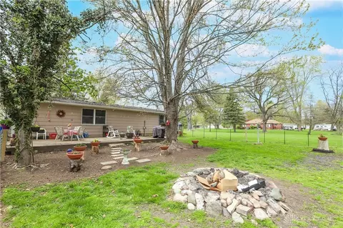 8060 Springfield Jamestown Rd, Springfield, OH 45502 photo 6