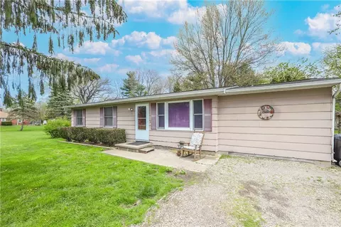 8060 Springfield Jamestown Rd, Springfield, OH 45502 photo 1