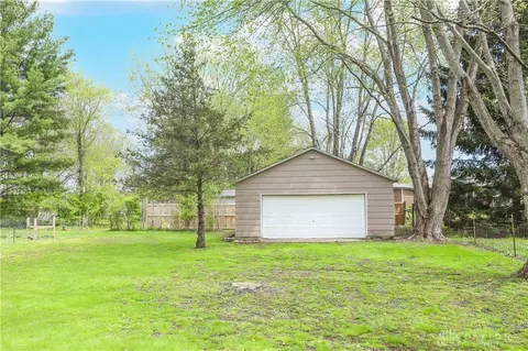 8060 Springfield Jamestown Rd, Springfield, OH 45502 photo 4