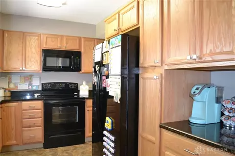 56 W Possum Rd, Springfield, OH 45506 photo 16