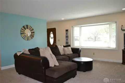 56 W Possum Rd, Springfield, OH 45506 photo 8