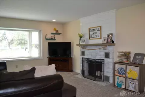 56 W Possum Rd, Springfield, OH 45506 photo 7