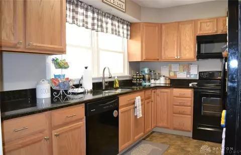 56 W Possum Rd, Springfield, OH 45506 photo 15