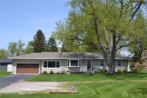 56 W Possum Rd, Springfield, OH 45506 photo 1