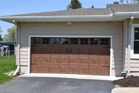 56 W Possum Rd, Springfield, OH 45506 photo 3