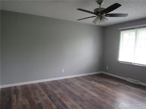 3348 Scotsdale Dr, Springfield, OH 45504 photo 5