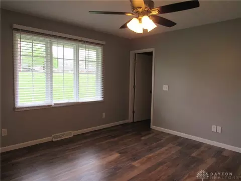 3348 Scotsdale Dr, Springfield, OH 45504 photo 8