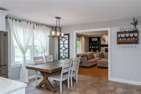 3933 Eagle Point Dr, Beavercreek, OH 45430 photo 7