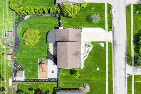 3933 Eagle Point Dr, Beavercreek, OH 45430 photo 59