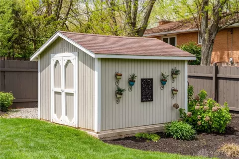 3933 Eagle Point Dr, Beavercreek, OH 45430 photo 46
