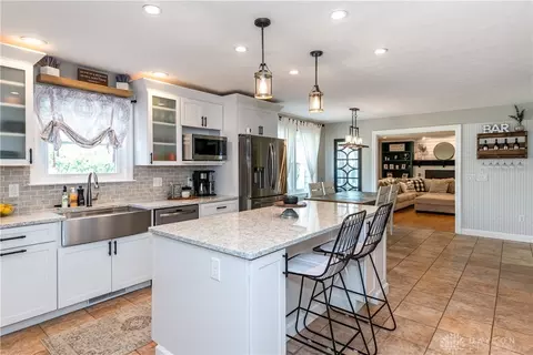3933 Eagle Point Dr, Beavercreek, OH 45430 photo 6