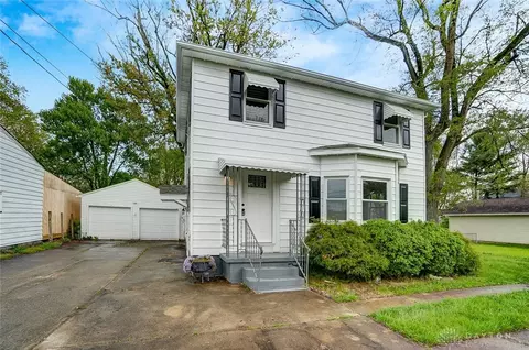 2236 S Burnett Rd, Springfield, OH 45505 photo 3