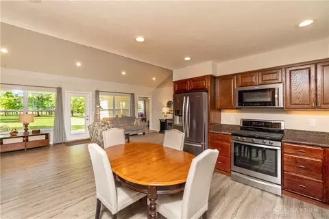 3617 Mumper Rd, Springfield, OH 45502 photo 3