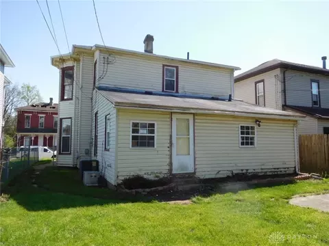 512 W Mulberry St, Springfield, OH 45506 photo 2