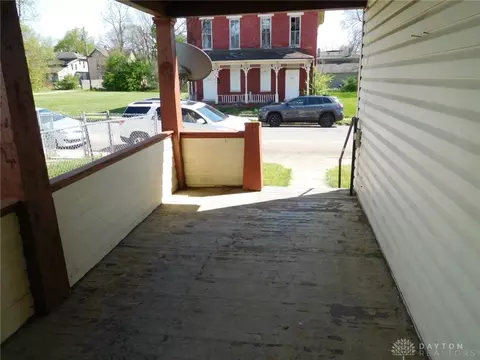 512 W Mulberry St, Springfield, OH 45506 photo 3