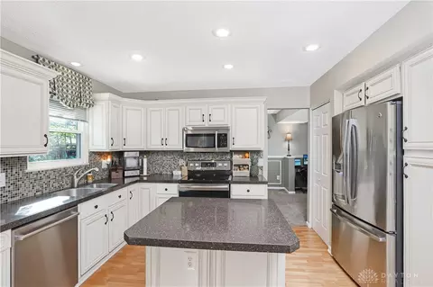 75 Artesian Ct, Springboro, OH 45066 photo 9