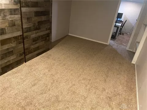 407 N Burnett Rd, Springfield, OH 45503 photo 13