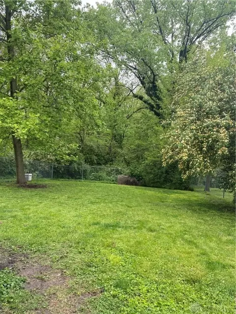 407 N Burnett Rd, Springfield, OH 45503 photo 16