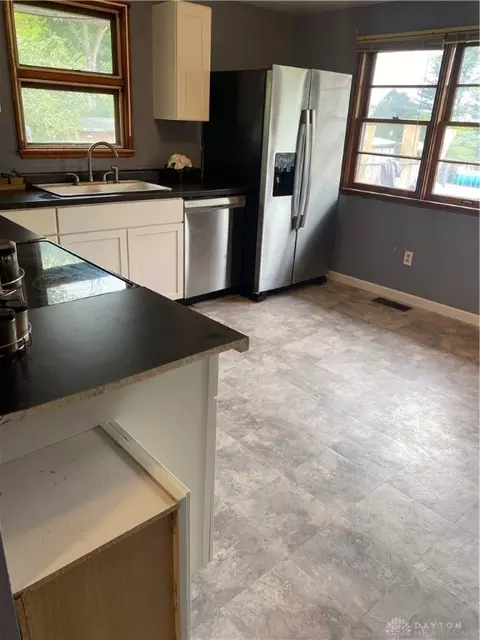 407 N Burnett Rd, Springfield, OH 45503 photo 11