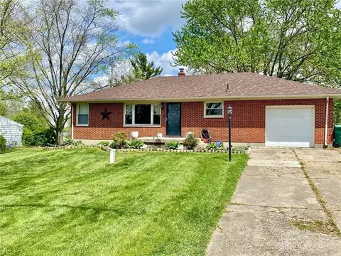 1554 Ridgeway Dr, Springfield, OH 45506 photo 2