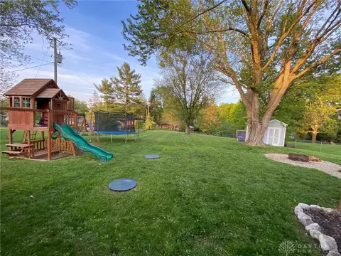 1554 Ridgeway Dr, Springfield, OH 45506 photo 3