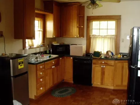 1100 Croyden Dr, Dayton, OH 45420 photo 7