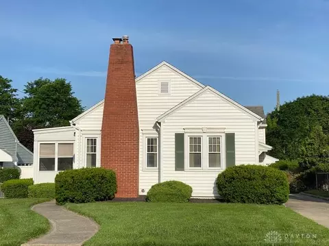 1325 N Plum St, Springfield, OH 45504 photo 2