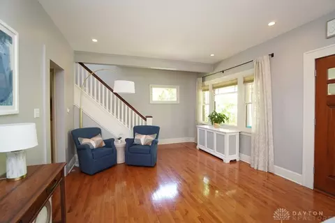 729 E Mitchell Ave, Cincinnati, OH 45229 photo 8