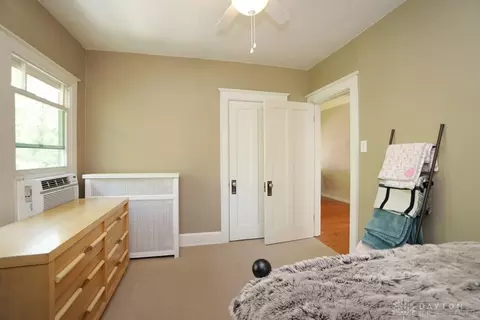729 E Mitchell Ave, Cincinnati, OH 45229 photo 23