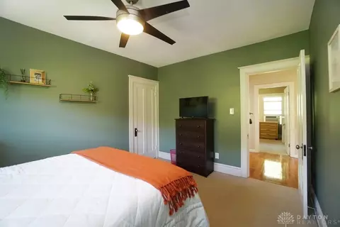 729 E Mitchell Ave, Cincinnati, OH 45229 photo 20