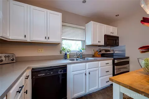 6700 Sampson Ln, Cincinnati, OH 45236 photo 16