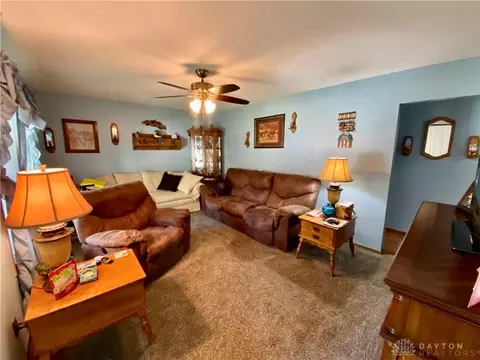2930 Archer Ln, Springfield, OH 45503 photo 3